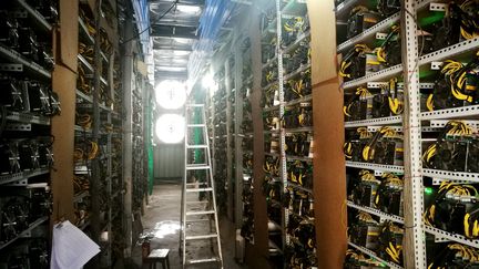 Une mine de bitcoins, dans le Sichuan, en Chine, le 6 avril 2017.&nbsp; (IMAGINECHINA  / AFP)