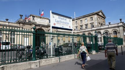 L'hôpital Lariboisière, dans le 10e arrondissement de Paris. (THOMAS SAMSON / AFP)