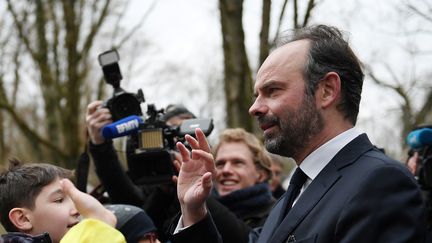 Prise d'otage dans un supermarché de l'Aude : une "situation sérieuse", selon Edouard Philippe