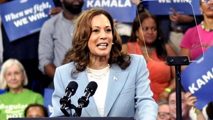 Kamala Harris, vice-présidente des Etats-Unis, prononce un discours depuis Atlanta, dans l'Etat de Géorgie, à l'occasion de sa campagne présidentielle, le 30 juillet 2024. (KEITA IKEDA / YOMIURI / AFP)