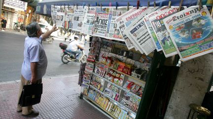 Un kiosque à journaux dans une rue d'Athènes. (MAXPPP)