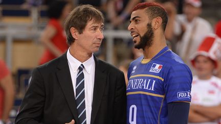  L'attaquant de l'Equipe de France Earvin Ngapeth et son sélectionneur Laurent Tillie (JULIEN CROSNIER / DPPI MEDIA)