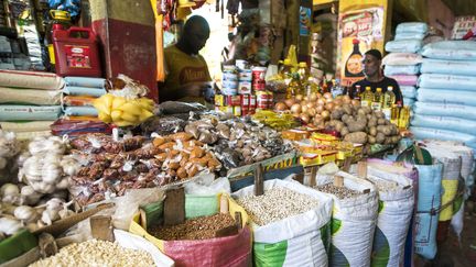 Sur le marché du Kermel à Dakar, le 14 septembre 2016 (AFP - XAUME OLLEROS / ANADOLU AGENCY)