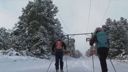 Sports d’hiver : les stations de ski à pied d’œuvre