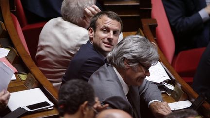 Emmanuel Macron participe aux questions au gouvernement, le 21 juin 2016, à Paris.&nbsp; (THOMAS SAMSON / AFP)