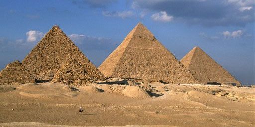 Les pyramides de Gizeh, non loin du Caire (13-8-2012). (AFP - Photononstop - Tibor Bognar)