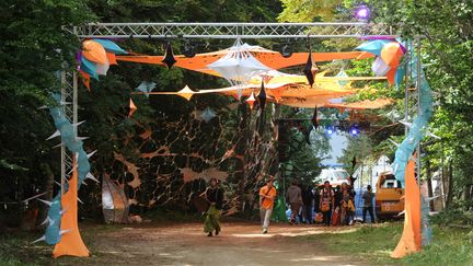 Le décors du Hadra Trance festival, lors de son édition 2014, dernière à avoir lieu à Lans-en-Vercors. (JEAN-PIERRE CLATOT / AFP)