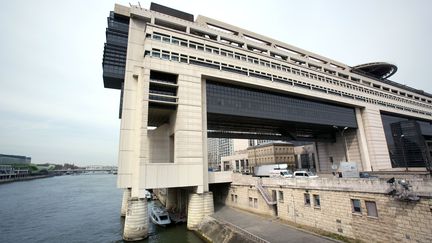 Le minist&egrave;re de l'Economie et des Finances, quai de Bercy &agrave; Paris, le 24 mars 2010. (LOIC VENANCE / AFP)