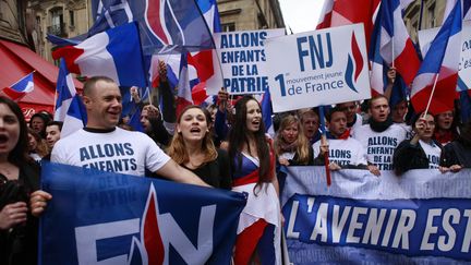 Le défilé du 1er-Mai organisé par le FN, en 2015 à Paris. (CITIZENSIDE / CHRISTOPHE HEROU / AFP)