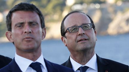  (Manuel Valls et François Hollande veulent relancer l'économie © MAXPPP)