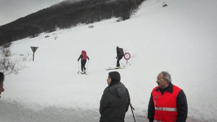 L'hélicoptère venait d'effectuer une mission de secours sur les pistes de ski dans le centre du pays avant de s'écraser, mardi 24 janvier 2017. (STR / NURPHOTO)