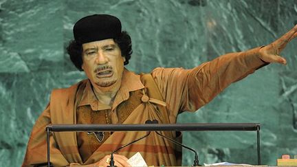 Le leader libyen Mouammar Kadhafi, discourant à la tribune des Nations Unies, le 23 septembre 2009. (AFP / Stan Honda)
