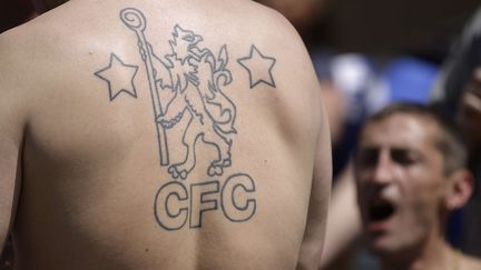 Un supporter de Chelsea dans les rues de Munich, pour la finale de la Ligue des champions, le 19 mai 2012.&nbsp; (FRANK AUGUSTEIN / AP / SIPA)