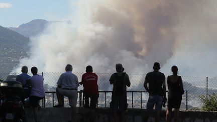 Incendie : situation très difficile à Carros