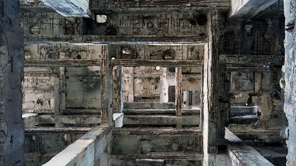 «En visitant des ruines, nous avons toujours essayé de nous focaliser sur des édifices remarquables dont l’architecture incarne la psychologie d’une époque, d’un système, et d’en observer les métamorphoses», expliquent-ils. (Yves Marchand/Romain Meffre – Polka galerie)