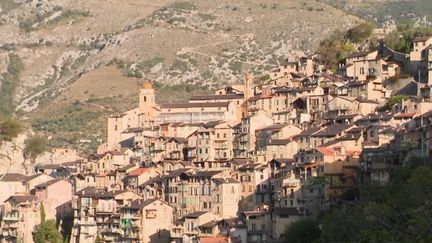 Intempéries dans les Alpes-Maritimes : le difficile retour à la normale pour la ville de Saorge (FRANCEINFO)