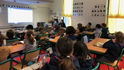 Dans une classe de CM1 du 20e arrondissement de Paris. (ALEXIS MOREL / RADIOFRANCE)