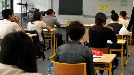 Epreuves bac Philo illustration au Lyc&eacute;e g&eacute;n&eacute;ral et technologique Presles, Cusset (Allier) juillet 2014 (MAXPPP)