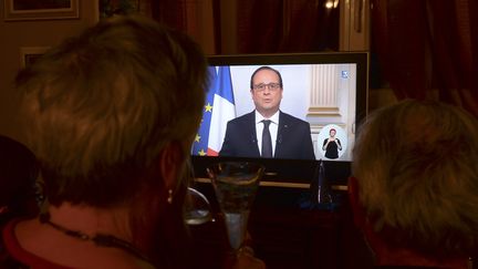 Le président François Hollande a présenté ses vœux aux Français, le 31 décembre 2015. (ARTUR WIDAK / NURPHOTO / AFP)