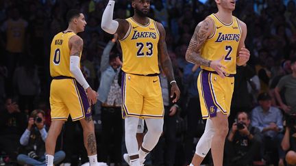 LeBron James et Lonzo Ball ont été les deux artisans du succès face à Charlotte. (HARRY HOW / GETTY IMAGES NORTH AMERICA)