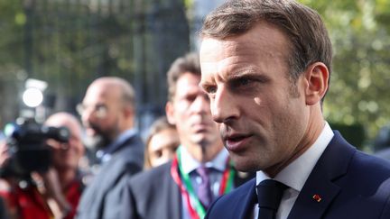 Emmanuel Macron s'exprime devant la presse, le 17 octobre 2019, à Bruxelles (Belgique). (ARIS OIKONOMOU / AFP)