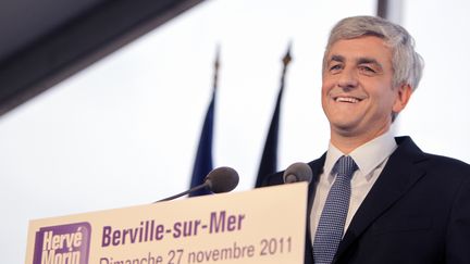 Herv&eacute; Morin annonce sa candidature &agrave; l'&eacute;lection pr&eacute;sidentielle de 2012, le 27 novembre &agrave; Berville-sur-Mer.&nbsp; (KENZO TRIBOUILLARD/AFP)