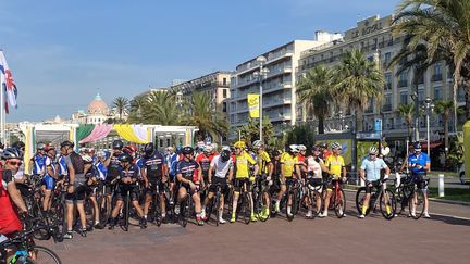 A Nice, le départ du Tour de France a été reporté, mais pas la fête de lancement. (FANNY LECHEVESTRIER / RADIO FRANCE)