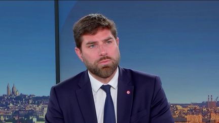 Budget 2025 : la motion de censure "appauvrirait les Français", estime le député LR Vincent Jeanbrun