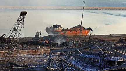 Les ruines du port de Beyrouth (Liban), le 5 août 2020. (ANWAR AMRO / AFP)