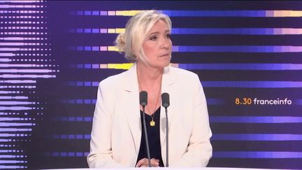 Marine Le Pen, présidente du groupe Rassemblement national (RN) à l'Assemblée nationale et députée du Pas-de-Calais, sur franceinfo, jeudi 15 juin 2023. (RADIO FRANCE / FRANCEINFO)