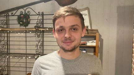 Lucien, 22 ans, apprenti boulanger à Saint-Vincent-du-Lorouër (Sarthe) (MANON MELLA / FRANCEINFO)