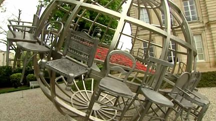 Le globe de Chen Zhen
 (France3/culturebox)