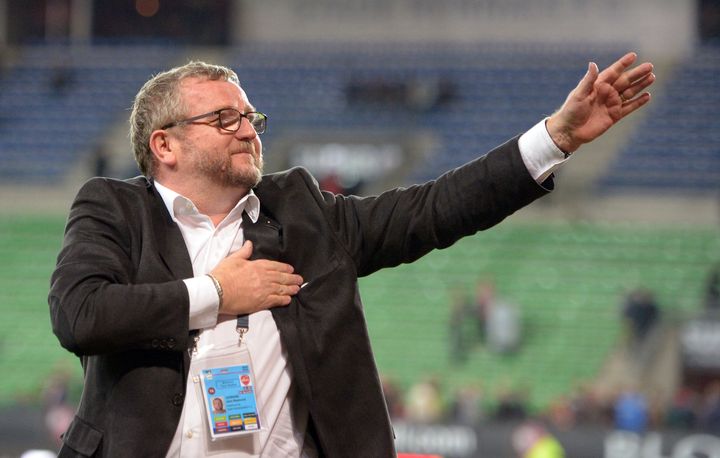 Le pr&eacute;sident de Valenciennes Jean-Raymond Legrand, lors du match de son &eacute;quipe &agrave; Rennes, le 19 octobre 2013.&nbsp; (DAMIEN MEYER / AFP)