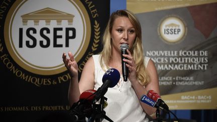 Marion Maréchal Le Pen à l'Institut de sciences sociales économiques et politiques qu'elle a fondé, le 14 juin 2018 à Lyon (Rhône). (PHILIPPE DESMAZES / AFP)