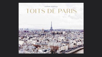 Livres : “Toits de Paris”, un livre de photographies panoramiques à déplier