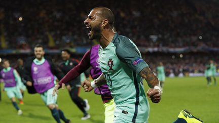 L'attaquant portugais Ricardo Quaresma exulte après son but décisif contre la Croatie, en huitièmes de finale de l'Euro, le 25 juin 2016 à Lens. (REUTERS)