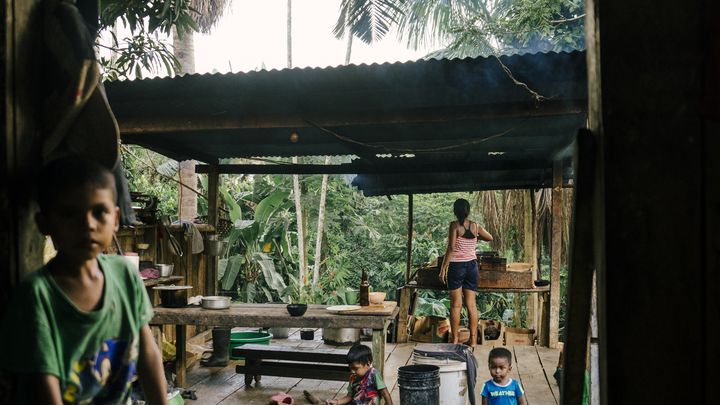 Jade a séjourné dans l'une des maisons sur pilotis d'une communauté indigène de Colombie. (JADE FORT)