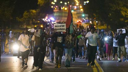 &nbsp; (Nouvelle nuit de tensions à Ferguson, dans le Missouri © Reuters - Mario Anzuoni)