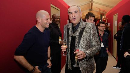 &nbsp; (Pascal Nègre, avec Akenathon (à gauche), lors des Victoires la Musique 2015. © Gilles Gustine/SIPA)