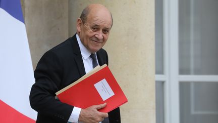 Le ministre des Affaires étrangères, Jean-Yves Le Drian, à l'Elysée, le 13 novembre 2019. (LUDOVIC MARIN / AFP)