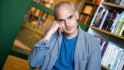 Le romancier américain Hernan Diaz, Prix Pulitzer 2023 pour son second roman "Trust" publié aux éditions de L'Olivier en août 2023 (CLAUDIO BRESCIANI / TT NEWS AGENCY / AFP)