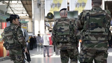 &nbsp; (Trois jeunes hommes sont soupçonnés d'avoir projeté l'attaque d'un fort des Pyrénées-Orientales et la décapitation d'un officier © Maxppp)