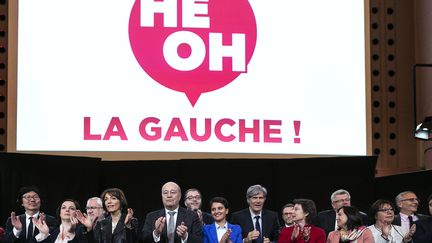 Les ministres rassemblés autour de Stéphane Le Foll, au meeting "Hé oh la gauche !", le 25 avril 2016 à Paris. (GEOFFROY VAN DER HASSELT / AFP)