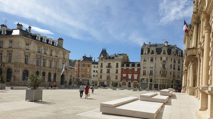 La mairie de Reims organise, à partir du mercredi 22 avril, une consultation citoyenne sur le déconfinement à l'échelle locale. (OLIVIER CATTIAUX / FRANCE-BLEU CHAMPAGNE)