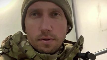 "Je suis toujours vivant". Ces mots font froid dans le dos, et ce sont ceux de l'ancien joueur de tennis Serhiy Stakhovsky, monté au front depuis une semaine pour défendre son pays face à l'invasion Russe en Ukraine.