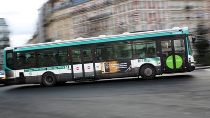 Un bus parisien le 17 janvier 2010. (LOIC VENANCE / AFP)