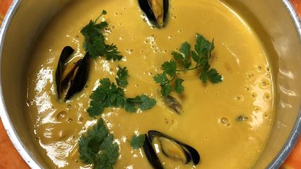 La soupe de Potiron aux moules de Guy Savoy (RF/BERNARD THOMASSON)