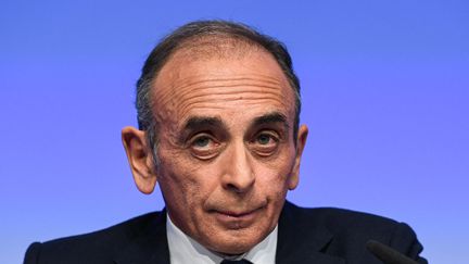 Eric Zemmour, président de Reconquête! et ex-candidat à l'élection présidentielle de 2022, le 10 avril 2022 à Paris. (BERTRAND GUAY / AFP)