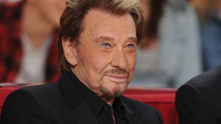 Le chanteur&nbsp;Johnny Hallyday lors de l'enregistrement de l'&eacute;mission de France 2 "Vivement dimanche", &agrave; Paris, le 12 mars 2014. (PJB / SIPA)