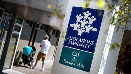 Les aides aux logements sont distribuées par la Caisse d'Allocations Familiales. Ici à Calais, le 15 avril 2015. (PHILIPPE HUGUEN / AFP)